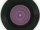 Elvis Presley - Heartbreak hotel (HMV 7M 385). Plays well and sounds great.