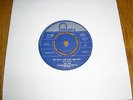 WHY DON'T I RUN AWAY FROM YOU? -- KIKI DEE -- ORIGINAL UK FONTANA LABEL  - 1966.