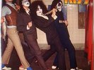 KISS - DRESSED TO DESTROY - RARE LIMITED EDITION PURPLE VINYL /  WAX LP