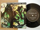 CRYSTAL SET ?– A Drop In The Ocean / She Counts Up The Days Set Records ?SET 001