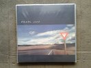 PEARL JAM  YIELD  LIMITED WHITE EDITION  LP