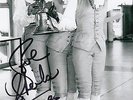 SHEILA FERGUSON HAND SIGNED 6X4 PHOTO THE THREE DEGREES.