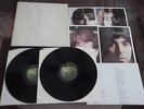 THE BEATLES WHITE ALBUM UK PRESSING WITH 4 PICTURES AND POSTER