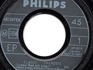  45T CHANTAL KELLY - LABELS  CLAUDE FRANCOIS et JOHNNY HALLYDAY -ERREUR