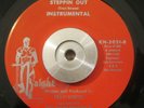 Soul/Funk 45 Lionel Robinson - Steppin' Out b/w instrumental on KNIGHT Ex Orig
