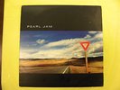 Pearl Jam YIELD Rare Die-cut sleeve vinyl LP with 8x10 photo free shipping (or1)