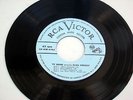 TV GUIDE PRESENTS ELVIS PRESLEY 45 RPM Record G8-MW-8705 MINT- One Sided Disc