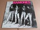 RAMONES. ROCKET TO RUSSIA. UK 1ST PRESS. P/S + PRINTED INNER. EXCELLENT. SR6042