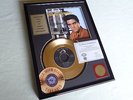 DISQUE D'OR SOUS CADRE ELVIS PRESLEY HARD HEADED WOMAN 45T GOLD 24K PHOTO FILE 