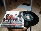 The Beatles Ticket to ride Yes it is Parlophone Italia green Label vg+/vg+
