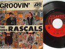 THE YOUNG RASCALS Groovin' STONE MINT UNPLAYED 45 & RARE PICTURE SLEEVE