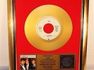 A-HA, Take On Me, Gold Record, goldene Schallplatte, Award, platin