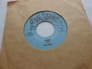 THE EARLS Amor / Remember Me Baby 45 Old Town 1182