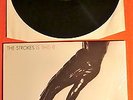 THE STROKES IS THIS IT LP  NEW ROUGH TRADE  ARTIC MONKEYS OASIS NIRVANA NYC COPS