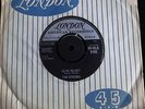 THE STATUES - Blue Velvet - UK London Orig 1960 -US Group Doo-Wop Era - Listen 