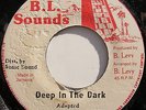 BARRINGTON LEVY Deep In The Dark / Version well-charged ORIGINAL Jamaican VG+ 7