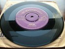 ELVIS PRESLEY - Hound Dog / Don't Be Cruel - 1956 - HMV Vinyl 7 inch Single