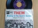 Them: Walking in the queens garden / I happen to love you BEAT MOD GARAGE 45+PS