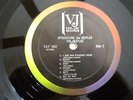 THE BEATLES VS THE FOUR SEASONS - 2 ORIGINAL RECORDS - NO COVER - GOOD CONDITION