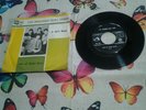 THE SWINGING BLUE JEANS (ONE of these days) RARO 45 GIRI ITALY