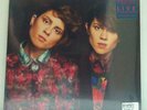 TEGAN AND SARA - Live at Zia Records - Record Store Day 2015 - RSD