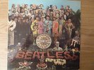 THE BEATLES - SGT PEPPERS LONELY HEARTS CLUB BAND LP PMC 7027