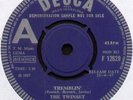 [CHIP TAYLOR] TWINSET   TREMBLIN' / SNEAKIN' UP ON YOU   1967 UK 