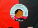 JOHNNY HALLYDAY-Laisse les Filles+T'aimer Follement-RARE JUKE BOX 45 Vogue 1960