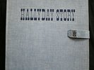 Coffret en jean's Hallyday story  10 vinyls 1961 à 1974 en très bon état