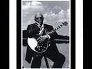 *RARE - BB KING - BLUES LEGEND - HAND SIGNED ORIGINAL AUTOGRAPH