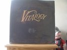 PEARL JAM - VITALOGY - EPIC E/BL 66900 - GATE FOLD COVER