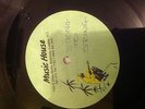 DUBPLATE Roni Size & Die- The Calling/Flynn & Flora- String 4 String 10