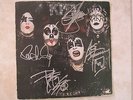 KISS SIGNED  1ST  LP ALBUM RECORD  1974- GENE SIMMONS - PAUL STANLEY - RARE
