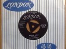 THE SOLITAIRES - WALKING ALONG / PLEASE KISS THIS LETTER    7inch single
