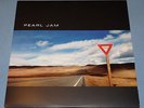 PEARL JAM Yield LP 1998 RARE OOP Original US Pressing with Sticker EX/NM