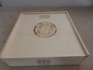 WHITE STRIPES / JACK WHITE / DEAD WEATHER / TMR - WOOD BOX WITH 14 x 8
