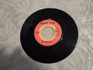 THE  BEATLES-  RAIN/ PAPERBACK WRITER- RARE  CAPITOL  RED  TARGET LABEL 45 NM