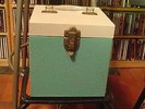 1950'S METAL 45 RPM CARRYING CASE HOLDS 80 RECORDS W/ EXTRAS
