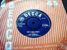 THE ZOMBIES She`s Not There 45 UK. 1964. DECCA. Freakbeat. Top Audio Exc.