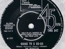 TAMLA-THE MIRACLES-GOING TO A GO GO/CHOOSEY BEGGAR-UK TMG 547 NM