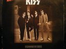 33 T  VINYL - KISS - DRESSED TO KILL