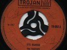 ITS RAINING (Great intro) / SOUND OF MUSIC   THREE TOPS (*Soulful Rocksteady*) ?
