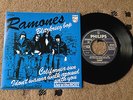 The Ramones   Blitzkrieg Bop         [live at the roxy]