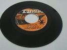 TIGER/HARD ON ME - TOMMY COWAN & THE JAMAICANS  [REGGAE]  7