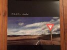 PEARL JAM - YIELD - White Vinyl, With Insert, Unplayed, Import Limited Edition