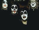 Kiss - Kiss
