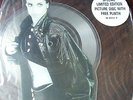 Prince - Kiss . Shaped Picture Disc .  7