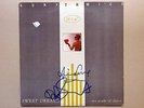 Eurythmics – Sweet Dreams  RARE SIGNED LP BY ANNIE LENOX & DAVE STEWART