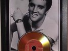 ELVIS PRESLEY 'SUSPICIOUS MINDS' SIGNED GOLD PRESENTATION PHOTO/DISC