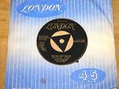LITTLE RICHARD   THE GIRL CAN'T HELP IT b/w SHE'S GOT IT   UK LONDON GOLD TRI 7